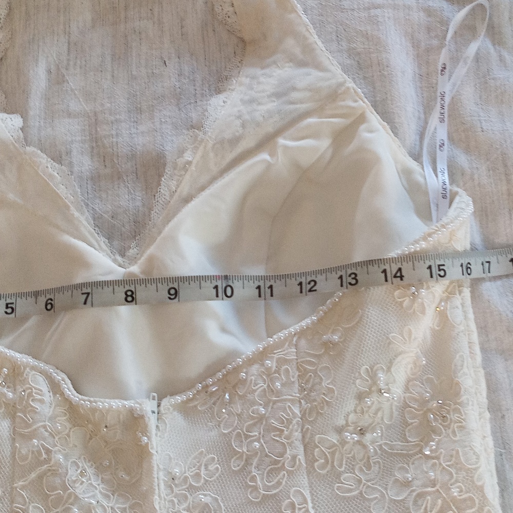 David's Bridal Ivory Halter Beaded Lace Gown By Sue Wong Size 8 - Picture 10 of 16